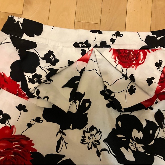 Floral Black and Red Women's Skirt - Picture 3 of 4
